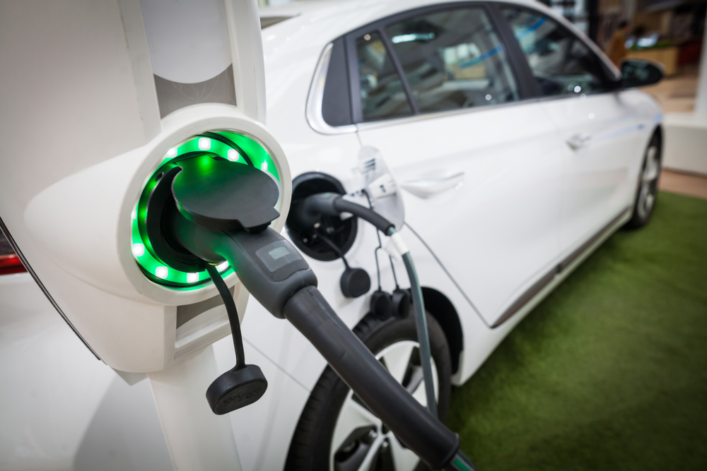 Free electric car charging in UAE - Car Insurance UAE