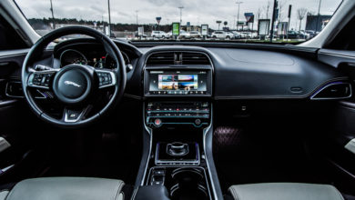 Immersive in-car 3D experiences for Jaguar Land Rover drivers in UAE